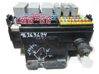 Блок предохранителей 96263674 моторного отсека Шевроле Реззо - ДЕФЕКТ крепления, - БУ