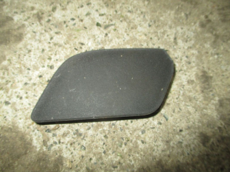 Заглушка бампера переднего буксировочного крюка 13585712-LH2 Шевроле Авео Т300 - БУ