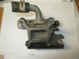 Фланец системы охлаждения 3S4G8K556AA Форд Фокус 1 двигатель 2.0 литра, - БУ