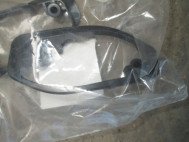 Фиксатор омывателя фары правый Опель Астра J 1452005, 13258412 с 2010г, - GM