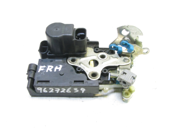 Замок двери передней правой 96272639, 96272642, 96272640Шевроле Авео Т200-250-255 Лачетти - БУ