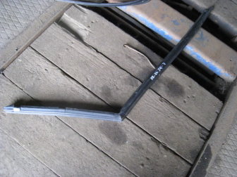 Уплотнитель стекла двери Опель Антара, Шевроле Каптива задний правый верхний 96624083, 4804369 - БУ