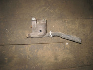 Корпус термостата 1054012 928M8594AC YS4Z8592BD Форд Фокус 1 на 1,8-2,0 литра YS4Z8592BD, - БУ