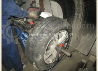 Шиномонтаж - переобувка колеса комплект на 1 колесо R-15 на стальном диске в Щербинке