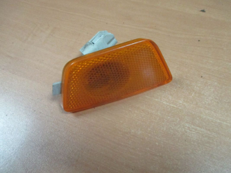 Повторитель поворотов в бампер 95022428 95186926 42334144 Шевроле Круз левый, - БУ