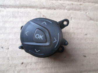 Переключатель левый магнитолы рулевого колеса 1687315, AM5T14K147AA, CV6Z9C888A Форд Фокус 3, - БУ