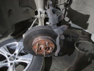 Суппорт передний замена на Шевроле Круз снятие и установка