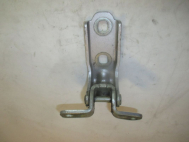 Петля двери задней правой нижняя 13501716 P09324 A041057 13276351 15932621 Шевроле Круз - Серая - БУ