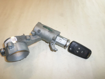 Замок зажигания Шевроле Круз Астра J 95019470 96961138 13503787 с 1 ключом на 4-е кнопки, - БУ