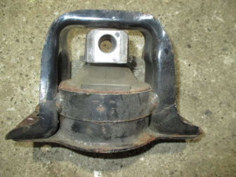 Подушка двигателя правая 11210EL01B, 11210EL00A, 11210EL01A Ниссан Тиида 1,8 литра MR18DE, - БУ