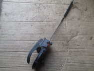 Ручка двери внутренняя задней правой 1060992 1M51F22600A 1R Форд Фокус Черная с тросиком, - БУ