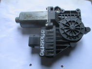 Мотор стеклоподъемника двери передней правой 13101481, 6207116, 0130821969 Опель Астра H, - БУ