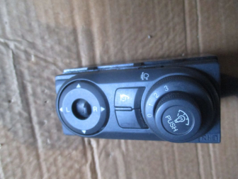 Блок управления зеркалами 96628616 96628614 UB7K17 Опель Антара Шевроле Каптива правый руль - БУ