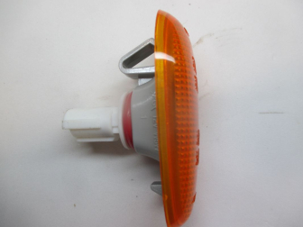 Повторитель поворотов в крыло 96303241 96269116 левый или правый Шевроле Ланос, - General Motors