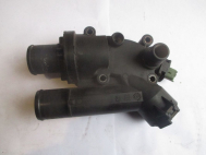 Корпус термостата LR001312 6G9Q8A586AA 9657182080 Фрилендер 2 дизель 2,2 литра Peugeot Citroen - БУ