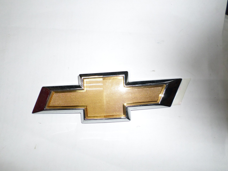 Эмблема крышки багажника 96886673 95161199 Шевроле Круз Хэтчбек - КРЕСТ ...