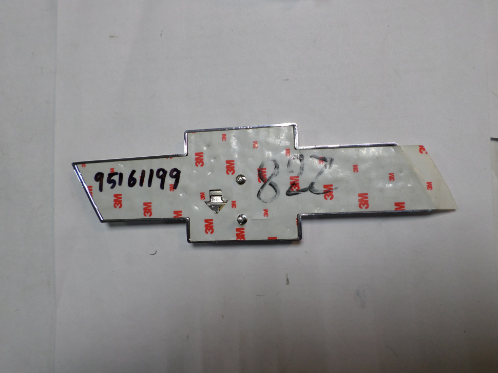 Эмблема крышки багажника 96886673 95161199 Шевроле Круз Хэтчбек - КРЕСТ ...