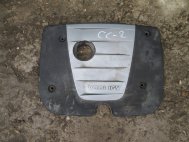 Крышка двигателя Шевроле Круз 2,0 литра декоративная 96852417 - ДИЗЕЛЬ , - БУ трещина