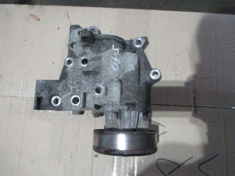 Помпа 81010ET00A Ниссан Тиида 1,8 литра MR18DE водяной насос с кронштейном 11061EL00A, - БУ