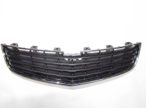 Решетка радиатора Шевроле Круз нижняя 95080881, 95352917 рестайлинг с 2013 года - Sat 