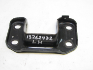 Кронштейн балки задней левой 13262432 Chevrolet Cruze Opel Astra J, - БУ