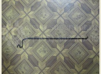 Упор капота Шевроле Кобальт 94729917, - GM