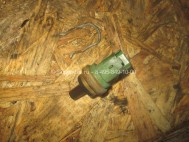 Датчик температуры охлаждения 2S6Q12A648AB LR006857 Фрилендер 2 дизель 2,2л в корпус термостата - БУ