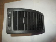 Сопло воздуховода левое 6Q0819703-9B9 IL13 центральной консоли Фольксваген Поло Хэтчбек 01-09г, - БУ