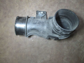 Патрубок воздушного фильтра 72141226 165549KA2B Ниссан Ноут Микра Верса 1,6 литра - БУ