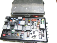 Блок предохранителей 95107228 A23 13222782 529050199 Шевроле Круз Орландо - ДЕФЕКТ крышки N-32 - БУ