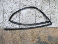 Уплотнитель стекла двери Ленд Ровер Фрилендер 2 передней правой LR007491, LR006534, 07-14г, - БУ