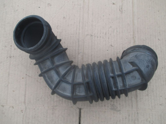 Патрубок корпуса воздушного фильтра 98AB9R504AD Форд Фокус 1 - БУ