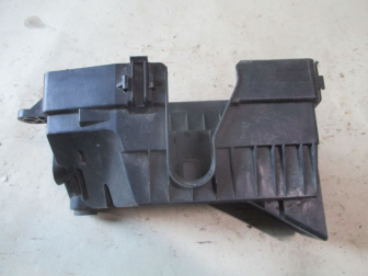 Корпус блока предохранителей 95925320 Опель Антара Дизель 2,2л - ДЕФЕКТ скол пластика К15 -N002 - БУ