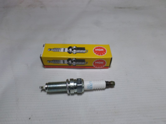 Свеча зажигания 1885510060 1885410080 LZKR6B10 NGK-1578 Хендай Солярис с 11г и Киа Сид 07-12г, - NGK