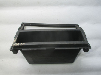 Бардачок - Ящик передней консоли 52018020 Шевроле Кобальт N-70 - испачкан, - БУ