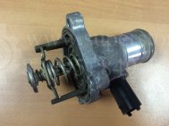 Термостат - Корпус термостата 24405922, 1338178 дв-ля Z16XEP Опель Астра, - БУ