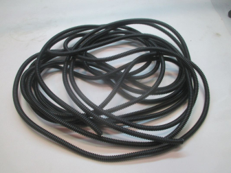 Гофра проводов - Пластиковая 4,6 мм DKC с разрезом 4P904100 за 1 метр - DKC Россия