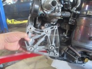 Кронштейн компрессора Опель Антара 2,2л Шевроле Каптива 2,4 литра 12605471, 6854108, 98868422, - БУ2