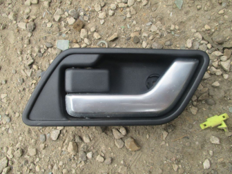 Ручка дверей закрытия левых внутренняя LR001786 5H3222601AD 5H3222601BD Ленд Ровер Фрилендер 2 - БУ