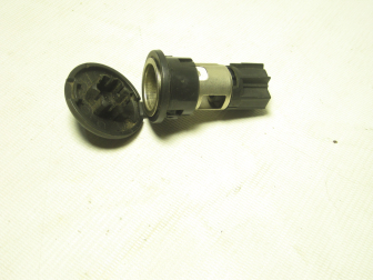 Розетка прикуривателя 95494514 13502523 13502515 Шевроле Круз, Авео Т-300, - БУ