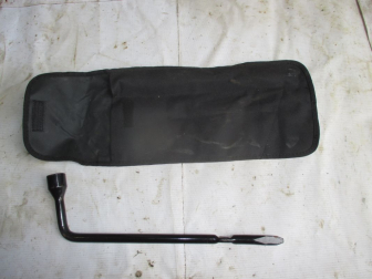 Ключ балонный 13348506 Шевроле Круз Каптива Опель Антара 19 мм 15943523 с чехлом - БУ