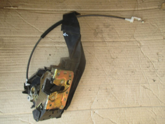 Замок двери Форд Фокус 1 передней правой 3S41A219A64BD 3M5AA21812BC с кожухом и тросом, - БУ