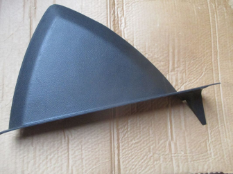 Накладка торпеды Форд Фокус 3 боковая 1712594 BM51A044C61AB35B8 торцевая левая,- Черная S-45 - БУ