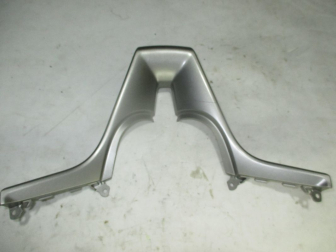 Накладка рулевого колеса нижняя 13297407 2426406 Авео Т300 Круз Орландо - Т.Серая есть ЦАРАПИНА - БУ