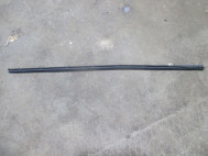 Уплотнитель стекла двери 96649623 передней левой внутренний Шевроле Авео Т255 Хэтчбек с 2008г, - БУ