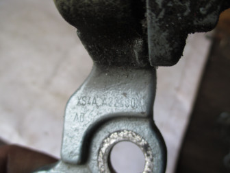 Петля двери 4089739 XS4AA22801AA передней левой верх или нижняя Форд Фокус 1 Серо-Голубая - БУ