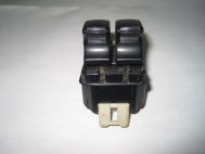 Кнопка стеклоподъемника двери передней левой 96563826 96563824 621W04750 96663853 Дэу Матиз, - БУ