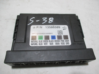 Блок комфорта Шевроле Авео Т300 BCM 13586589 на 1,6л F16D4 - зеленая и голубая метка S38 S58 - БУ