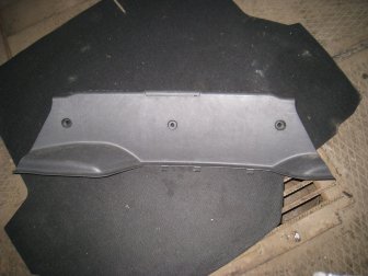 Накладка панели задней 1922811 Форд Фиеста седан с 2008г, -  БУ