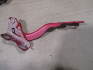 Петля капота Шевроле Авео Т255 правая 96808104 Хэтчбек с 2009 года - Красная - БУ